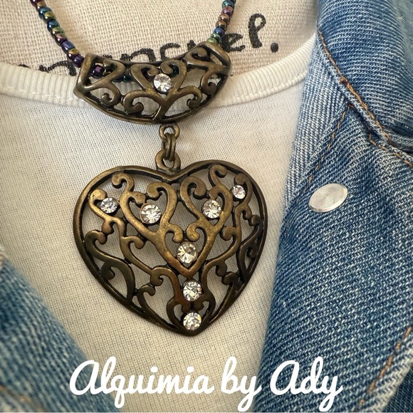 HUGE BRASS HEART BEADED SHORT NECKLACE - Picture 2 of 3